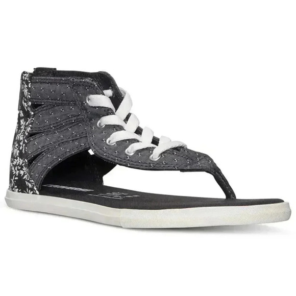 Converse Chuck Taylor Gladiator Hi Women Shoes - Picture 1 of 9
